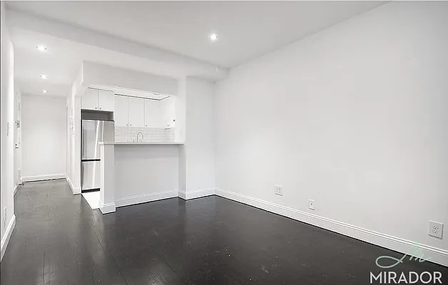 Rented by Mirador Real Estate | media 10