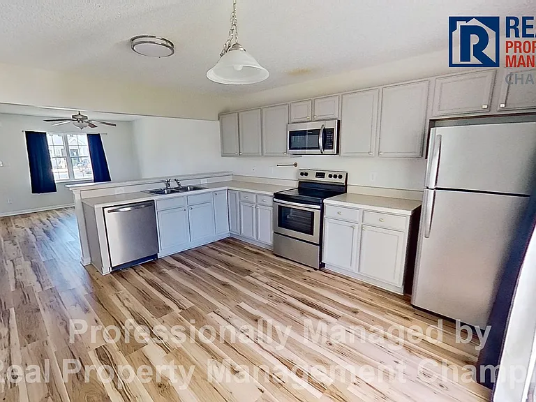 1002 Banister Loop — Photo 8