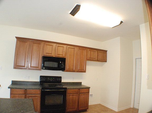 4th image of 101 Alma Ln