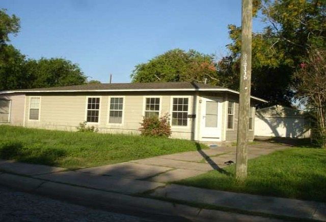 2nd image of 1537 Cambridge Dr