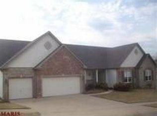 1033 Stone Spring Ct, Eureka, MO 63025