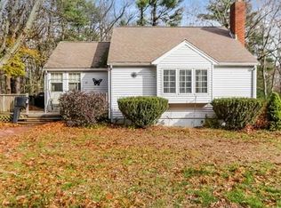 47 Colonial Rd, Abington, MA 02351