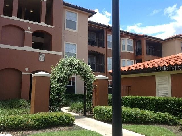 1st image of 5560 Metrowest Blvd Unit 102