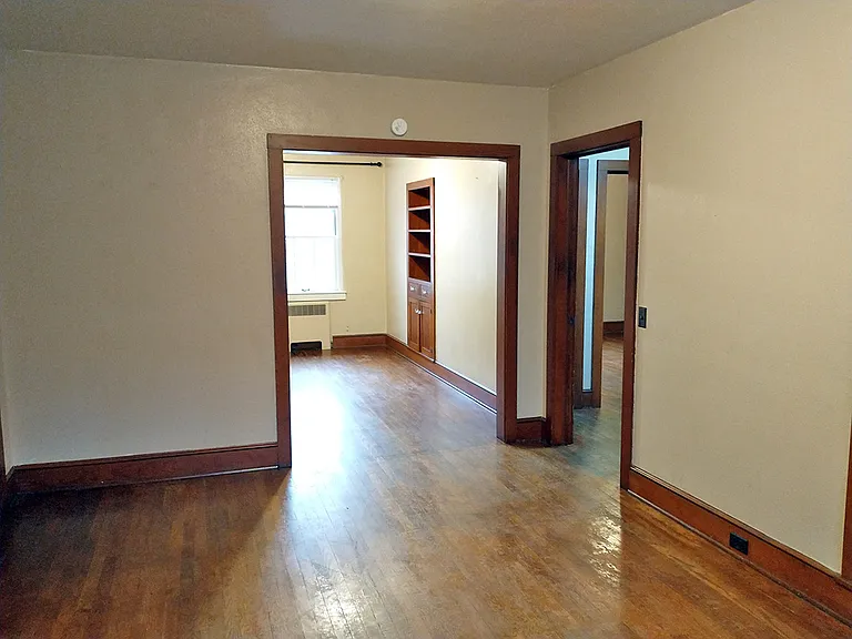 391 W Main St #4 — Photo 9