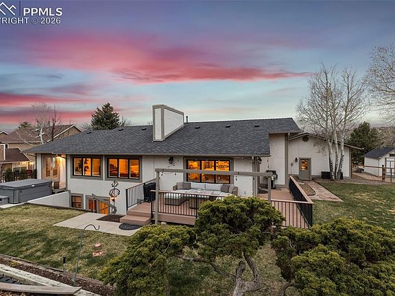 3rd image of 320 Hidden Creek Dr