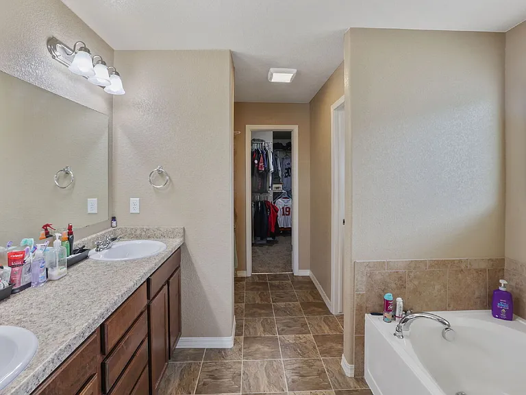 7520 Dellwood Ln — Photo 16