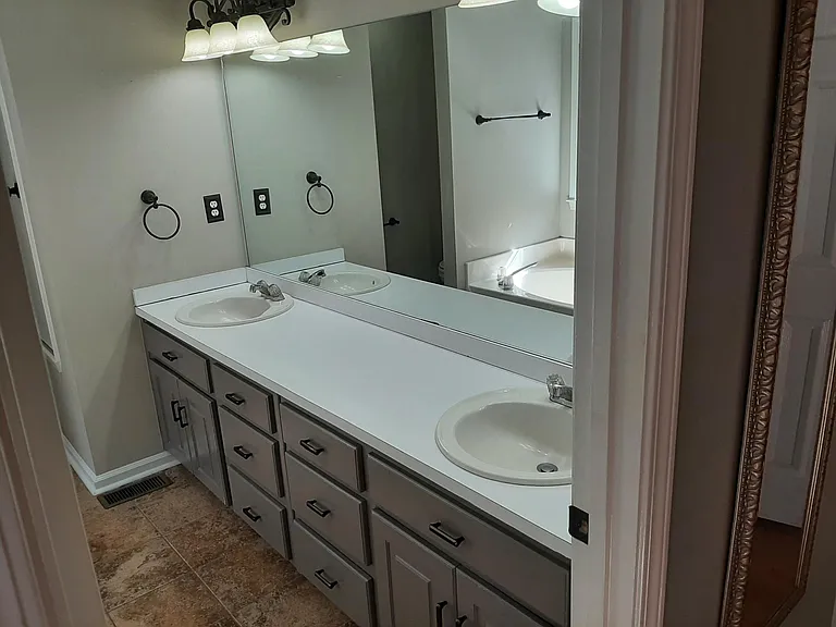 411 Hearthstone Way — Photo 14