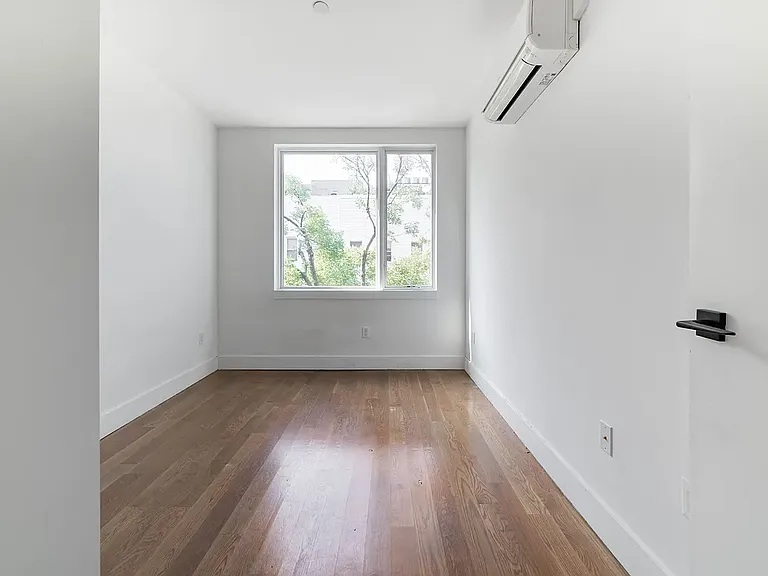 242 Newkirk Ave #1A — Photo 5
