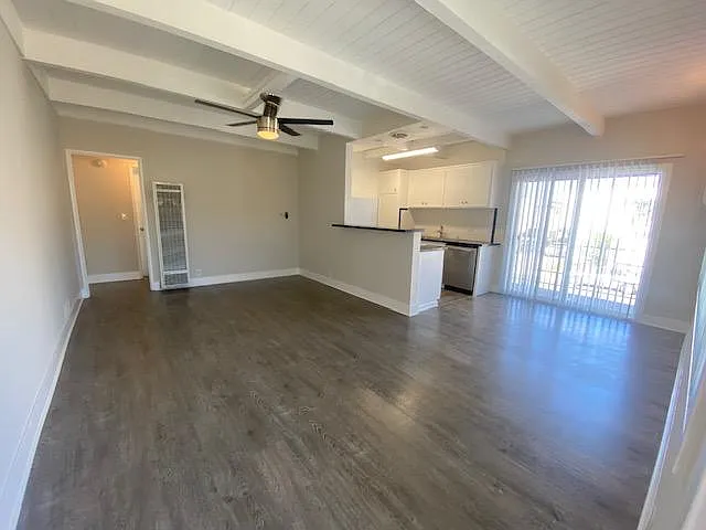 Building Photo - 3102 S Canfield Ave #5