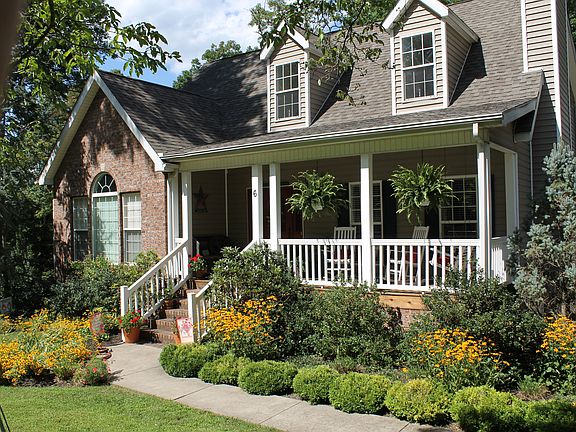 Relax on the Front Porch!