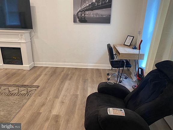 5th image of 2501 E Somerset St #1A