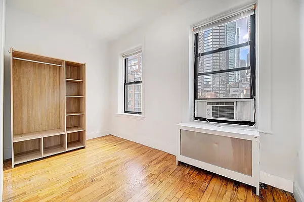 Rented by REAL New York | media 17