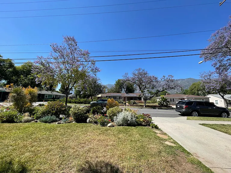 2820 Paloma St — Photo 31