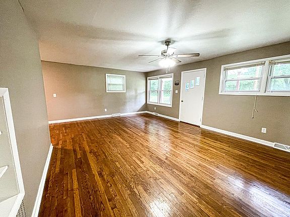 2nd image of 111 Old Liberty Dr