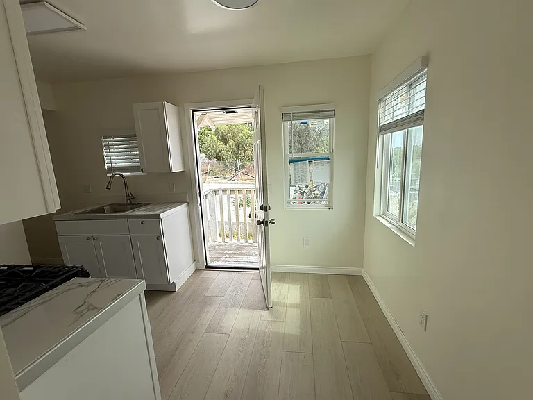 3260 Ocean View Blvd #B — Photo 5