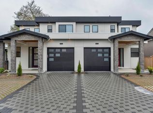 15570 Oxenham Ave, White Rock, BC V4B2J3