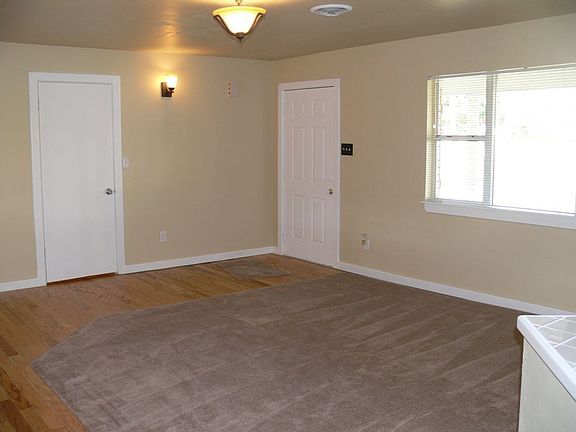 4th image of 9200 Martin Dr