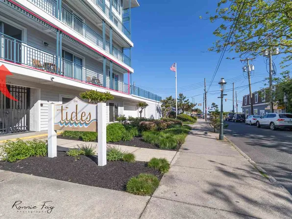9 Jackson St #201, Cape May, NJ 08204