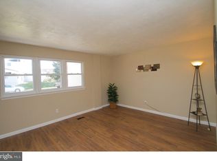 12150 Rambler Rd, Philadelphia, PA 19154