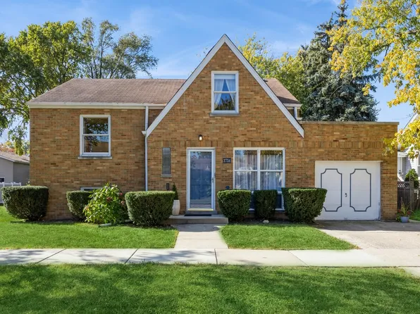 3734 Cleveland Ave, Brookfield, IL 60513
