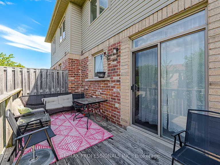 45 Horton St #MAIN 2ND — Photo 17