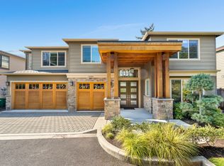 10406 NE 52nd St, Kirkland, WA 98033