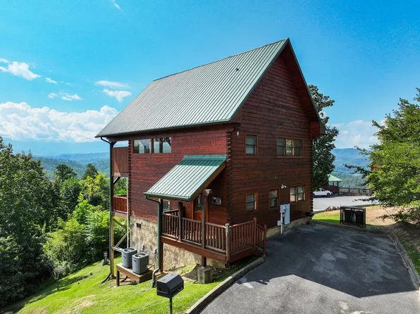 2248 Lone Eagle Dr, Sevierville, TN 37876