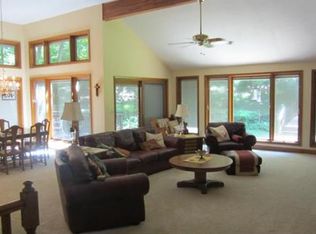 5408 N Crooked Rd, Kansas City, MO 64152