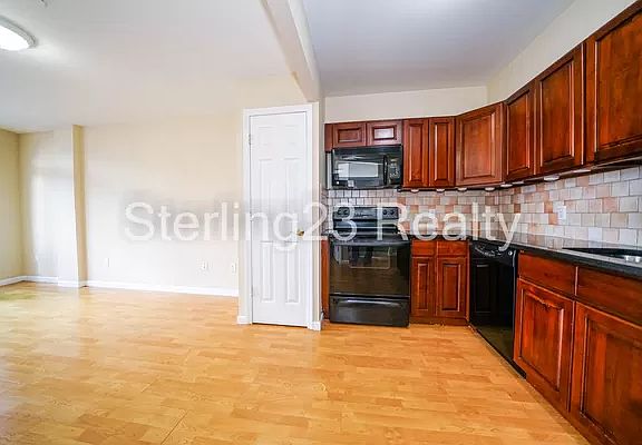 3rd image of 27-16 12th St #3A3