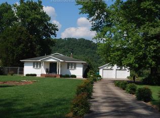 18338 Winfield Rd, Fraziers Bottom, WV 25082