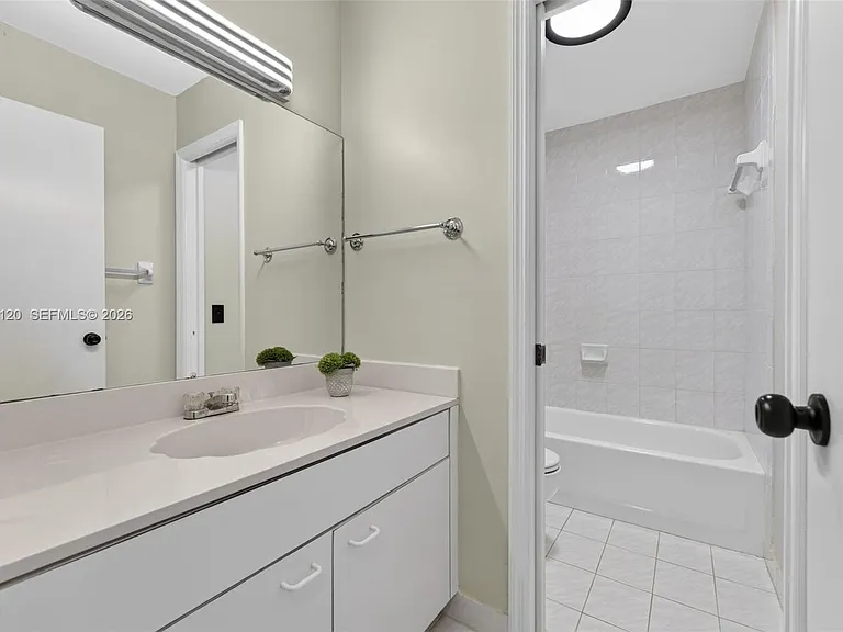15602 SW 109th Ter — Photo 7