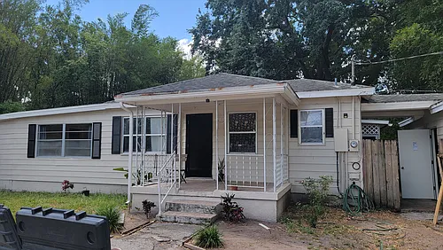 1132 Pine St Photo 1