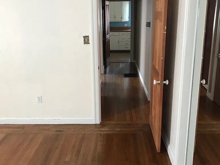 Nebraska St — Photo 11