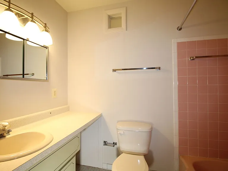 316 Patrick St SW — Photo 10
