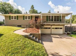 1808 E 24th St, Sioux Falls, SD 57105