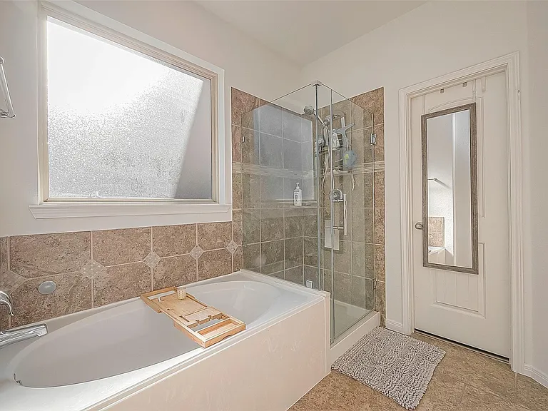 8722 Adrienne Dr — Photo 28