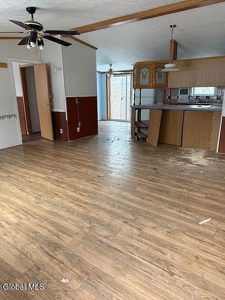 2nd image of 352 Lee Road