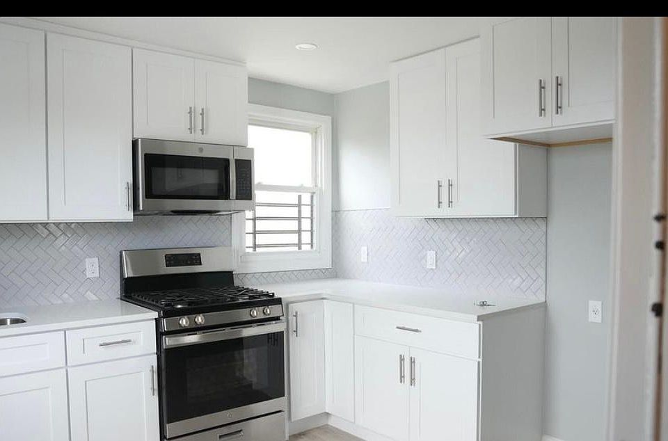 1st image of 61 York Ave #2