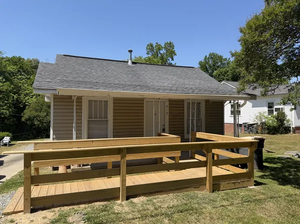 919 N Walnut St, Kannapolis, NC 28081