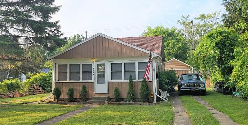 2nd image of 7318 Willow Ct