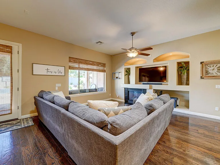 4221 S Danyell Dr — Photo 18