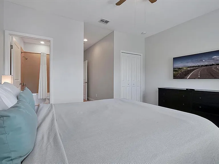 297 Captiva Dr — Photo 34