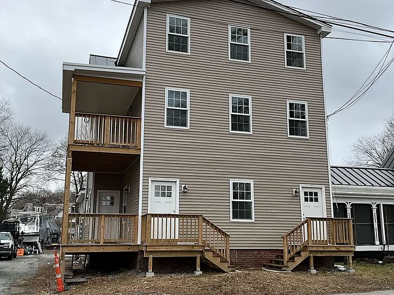 90 Elm St #1 — Photo 1