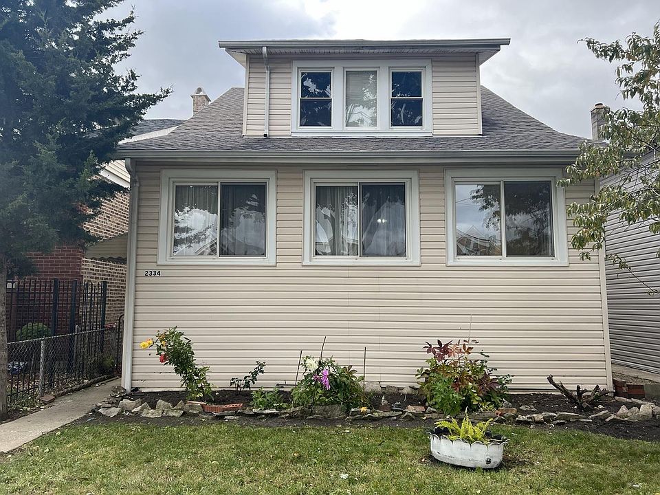 1st image of 2334 N McVicker Ave