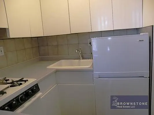 Rented by Brownstone Real Estate | media 16