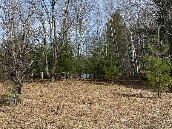4th image of 28 Lakes Park Pioneer Dr