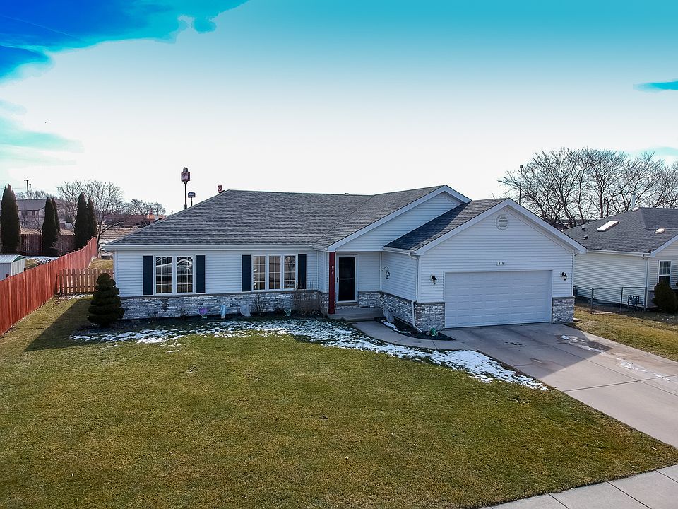 1st image of 412 Sandburg Dr