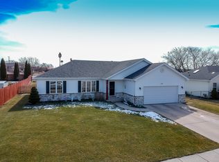 412 Sandburg Dr, Manteno, IL 60950