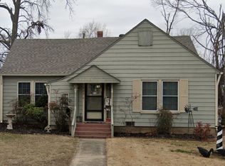 406 N 3rd St, Rogers, AR 72756