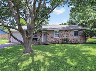 527 Pebble Rd, Duncanville, TX 75116